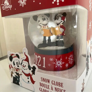 Disney Mickey and Minnie 2021 Snow Globe